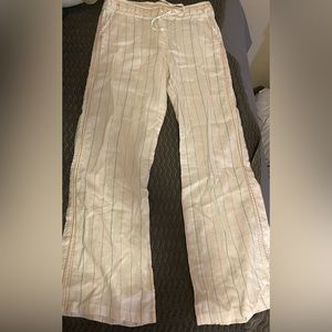 White pant! Comfy style